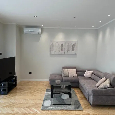 Two Palms Apartman