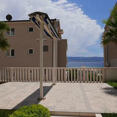 Two Palms Apartament *
